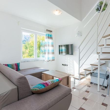 Beautiful Apartment Lovorka 6 , Baska, Krk Eksteriør bilde