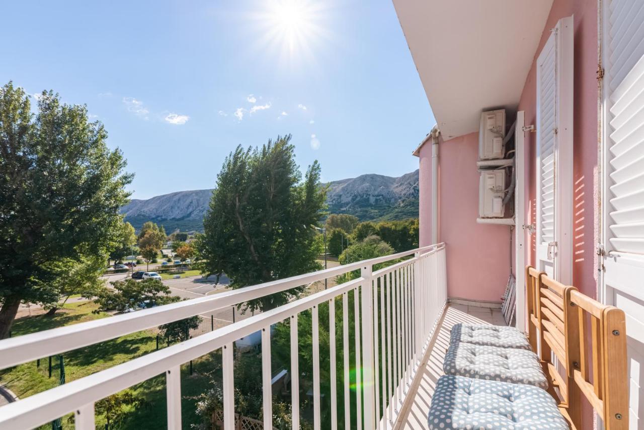 Beautiful Apartment Lovorka 6 , Baska, Krk Eksteriør bilde