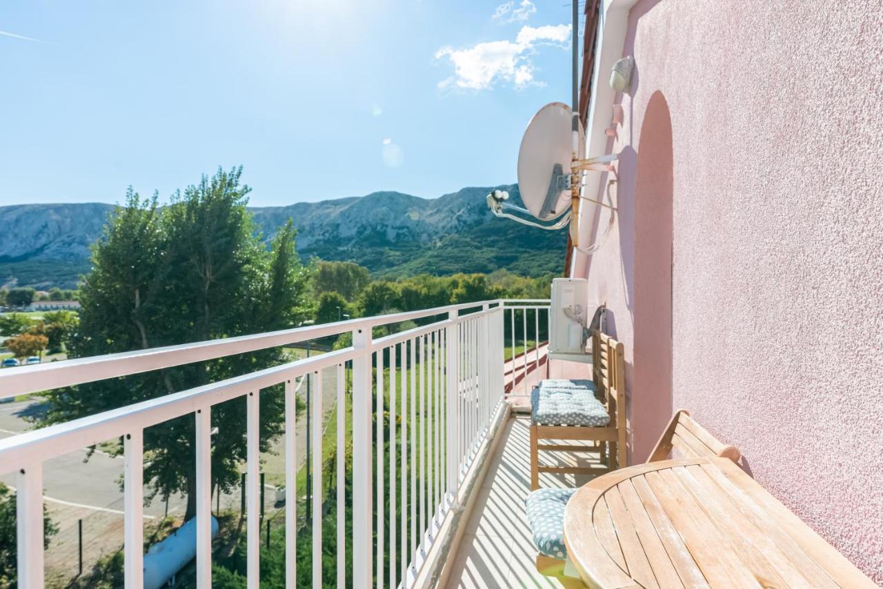 Beautiful Apartment Lovorka 6 , Baska, Krk Eksteriør bilde